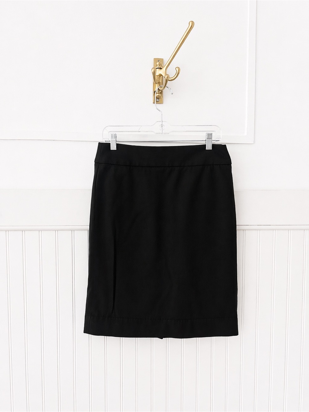 Banana Republic Black Pencil Skirt - Sleek Tailored Style
